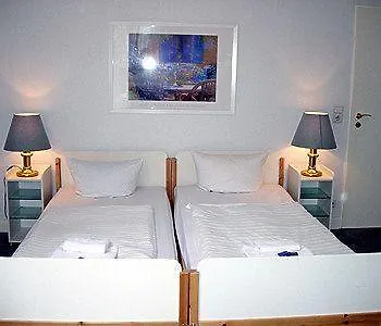 Hotel-Pension Austriana Berlijn 2*,