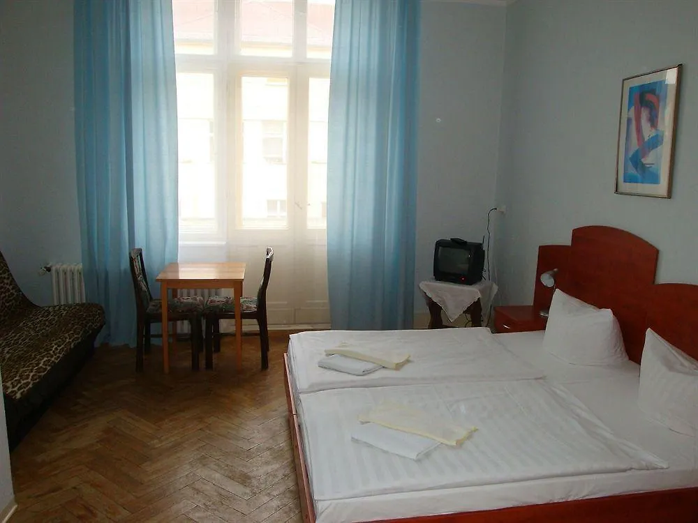 Hotel-Pension Austriana Berlijn 2*,